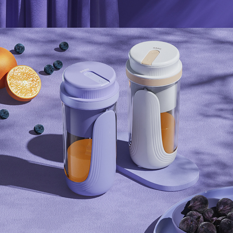 One-handed Drinking Mini Blender 3 One-handed Drinking Mini Blender