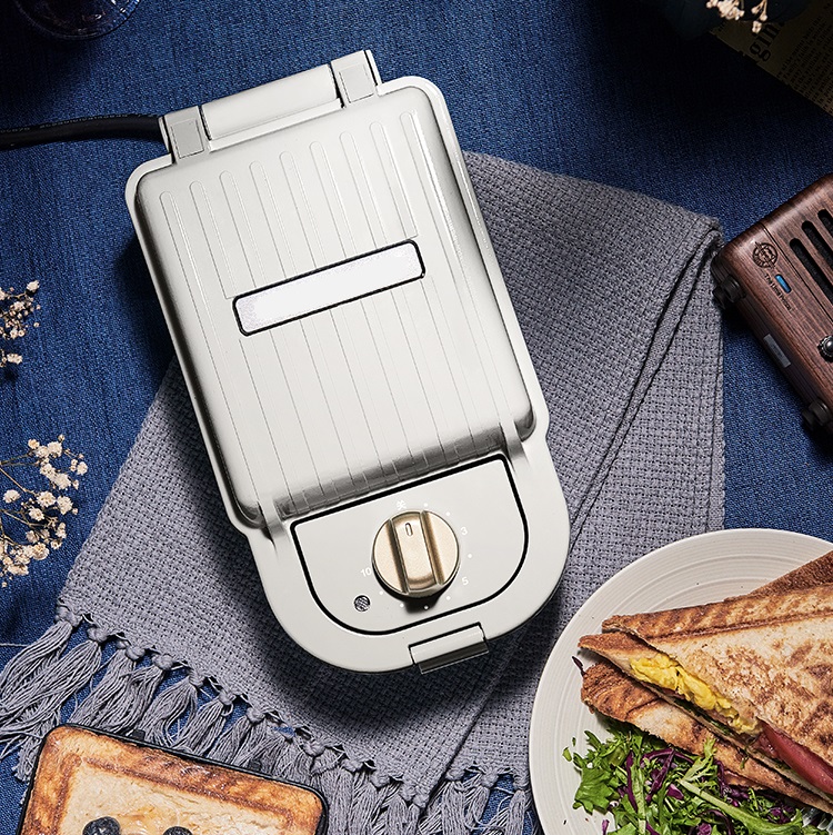 Mini Sandwich Maker 2 in 1 Home Breakfast Waffle Maker Double-sided with Detachable Non-stick Plates 3 Mini Sandwich Maker 2 in 1 Home Breakfast Waffle Maker Double-sided with Detachable Non-stick Plates